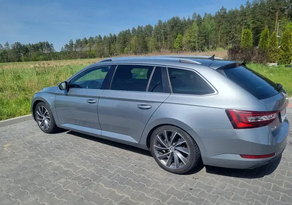 skoda superb Skoda Superb cena 86000 przebieg: 273900, rok produkcji 2018 z Olsztyn